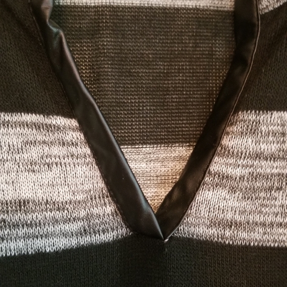 Top - Picture 2 of 4